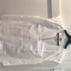 Sleeveless Lawn Linen Tuxedo top